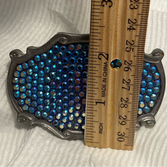 Vintage women’s Blue faceted Rhinestone Belt Buckle Made In USA 90s gray ornate - Picture 6 of 10